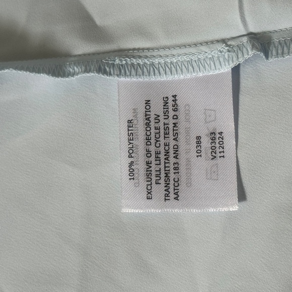 Coolibar Women's Convertible Wrap Skyride Isla - Aire Fabric - Picture 9 of 11